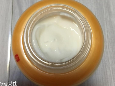 雪花秀修顏霜怎么用？輕柔按壓助吸收