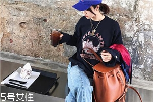 牛仔褲發(fā)霉了怎么洗掉？清洗霉斑小妙招