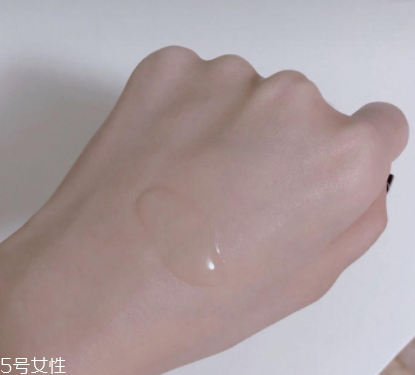 chanel山茶花保濕精華水好用嗎？補(bǔ)水底妝神器