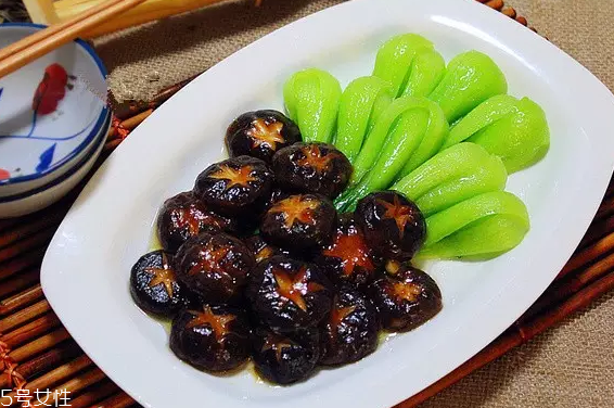 油菜怎么炒不苦？焯水能去掉苦味