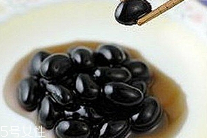 黑豆泡醋用什么醋最好？不要用白醋