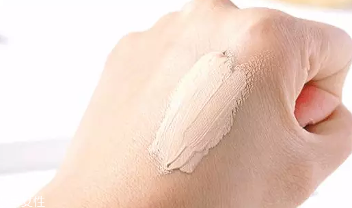 遮瑕液可以遮痣嗎？ 捷克dermacol遮瑕液遮痣測(cè)試