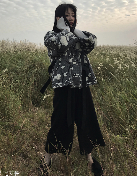 2022年流行什么樣的闊腿褲？點亮時尚格調(diào)