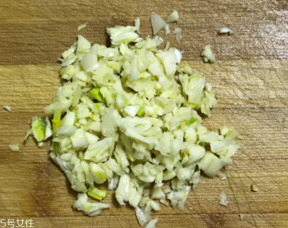 餃子餡用豬的哪塊肉好？前腿肉是餃子餡首選