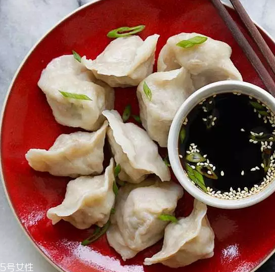 餃子餡用豬的哪塊肉好？前腿肉是餃子餡首選