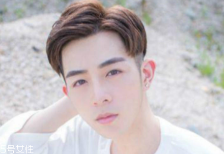 男士怎么樣設(shè)計發(fā)型好看？4款帥氣穩(wěn)重發(fā)型