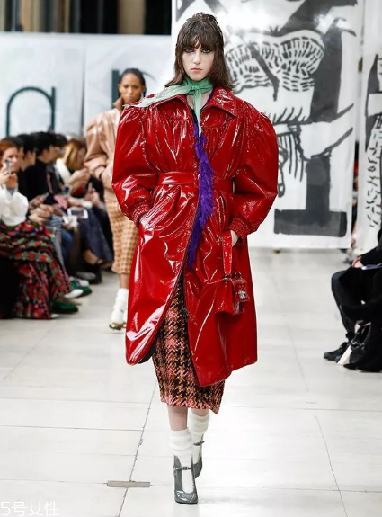 miumiu2018秋冬系列好看嗎_有哪些款式？