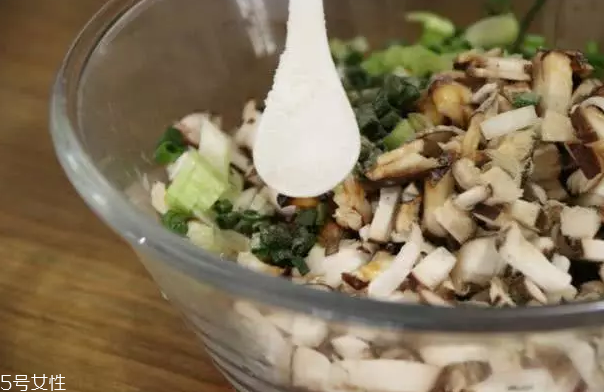 豆腐皮能油炸嗎？火候太猛容易炸糊
