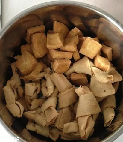 豆腐皮能油炸嗎？火候太猛容易炸糊