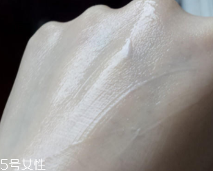 minon乳液適合油皮么？干皮和敏感肌最適合