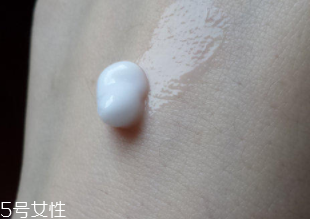 minon乳液適合油皮么？干皮和敏感肌最適合