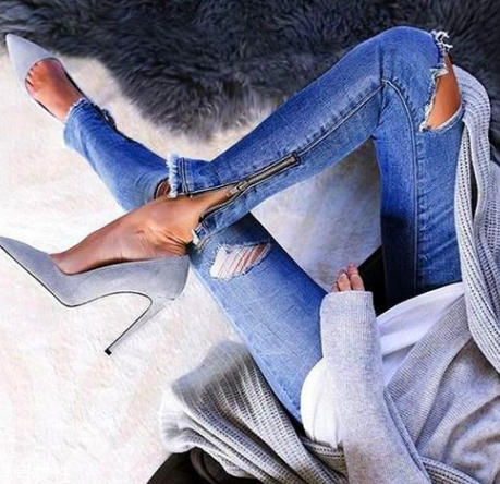 牛仔褲能配高跟鞋嗎？精致女生的穿搭法則