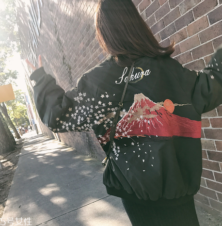 2022年新款棒球服？打造早春休閑風(fēng)