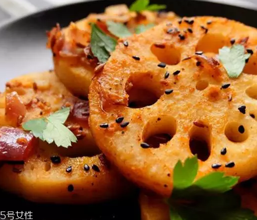 毛孔大黑頭多怎么辦？4款產(chǎn)品讓你無(wú)懼毛孔問(wèn)題