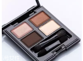 單眼皮如何畫眼影？亮色眼影會制造車禍現(xiàn)場