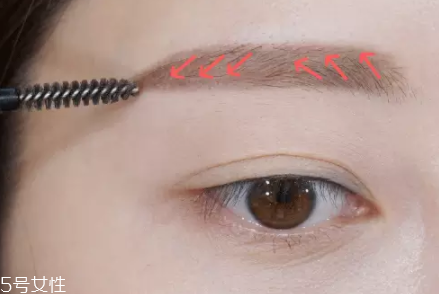 眉毛短怎么變長？畫眉大法拯救短眉星人