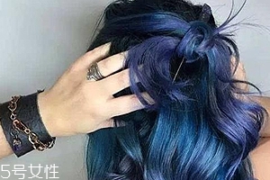 自己染發(fā)怎么染均勻？4個(gè)步驟讓你秒懂染發(fā)DIY