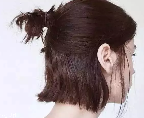 頭發(fā)短怎么扎好看？6個步驟讓短發(fā)有型又可愛