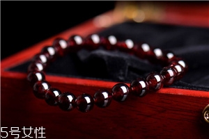 石榴石手鏈睡覺能戴嗎？這些情況你需要考慮