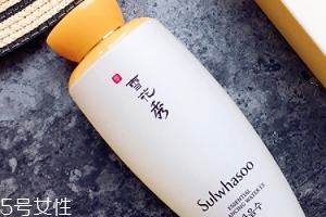 雪花秀平衡水和潤顏水哪個好？潤顏水是鎮(zhèn)店之寶