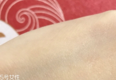 純露可以當噴霧嗎？隨時為你補充水分