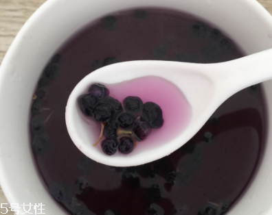 黑枸杞能和紅枸杞一起泡嗎？