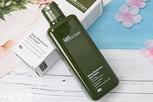 悅木之源菌菇水搭配什么乳液？