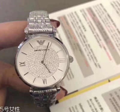armani阿瑪尼滿天星手表是機械表嗎？