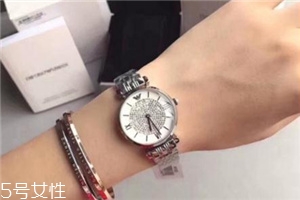 armani阿瑪尼滿天星手表是機械表嗎？