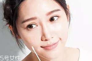 夏天化妝怎么樣不脫妝？8個(gè)小技巧讓你做清爽女神
