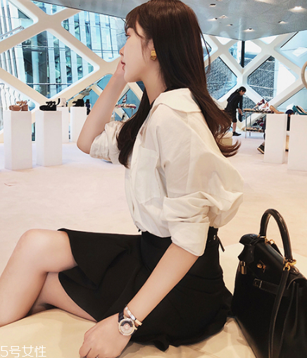 襯衫可以搭配羽絨服嗎？襯衫要這樣搭配