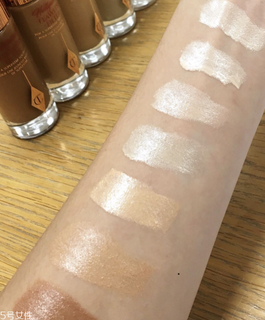 ct新品妝前高光濾鏡液怎么樣？charlotte tilbury粉底好用嗎？