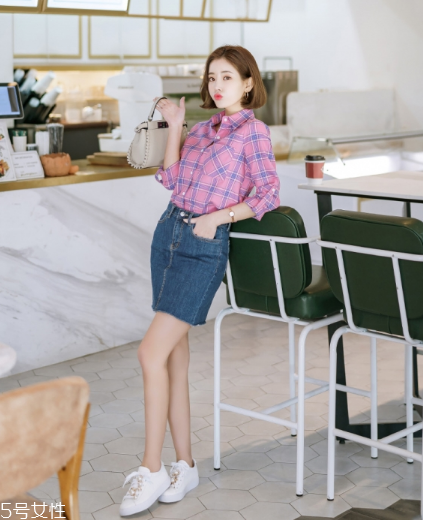 牛仔短裙搭配什么鞋？瞬間變身萌萌少女