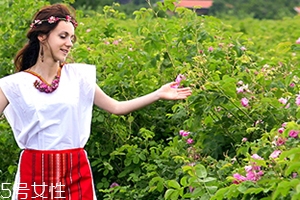 玫莉蔻是正規(guī)化妝品嗎？線上線下同時發(fā)力