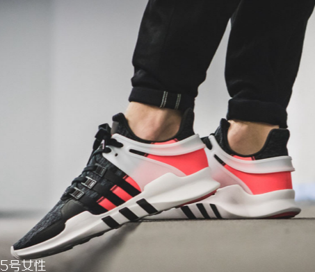 春天運動穿什么衣服？這些單品讓你更拉風