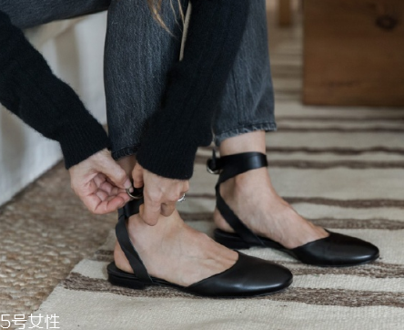 jenni kayne是什么牌子？平底鞋也能穿出大長腿
