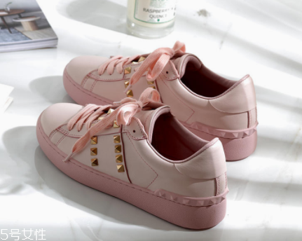 女式春夏運動鞋怎么挑？三種款式好搭又顯高