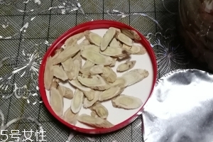 黃芪是大的好還是小的好？好壞跟大小無關(guān)