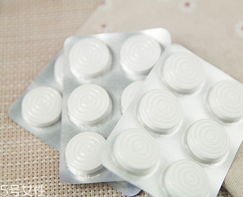 明治益生菌酸奶片好吃嗎？酸酸甜甜口感好