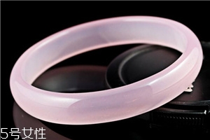 粉晶手鐲戴哪只手？左手才能發(fā)揮作用