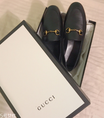 gucci樂福鞋偏碼嗎？最舒適的平底鞋