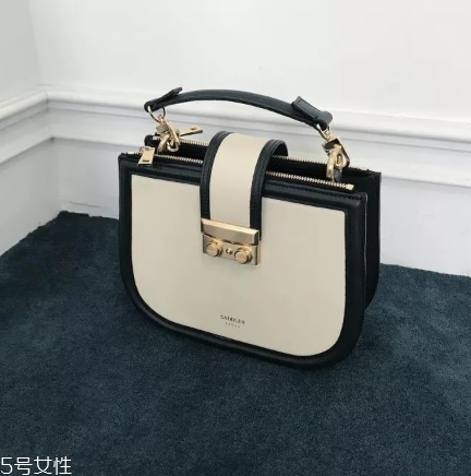 saddler seoul是什么牌子？終于不用撞包了