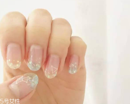 可撕指甲油哪個牌子好？女神都愛的六款健康指甲油