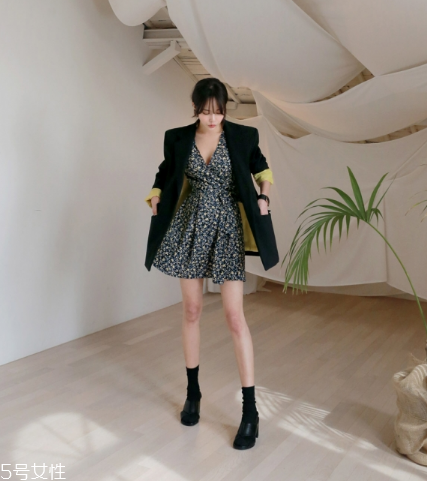 西裝配什么裙子好看？讓你美到挪不開眼