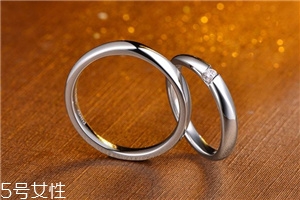 婚戒買黃金還是鉆石？?jī)烧邇?yōu)缺點(diǎn)對(duì)比