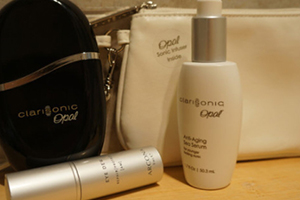 clarisonic opal科萊麗超聲波眼部導(dǎo)入儀怎么用？眼部小熨斗