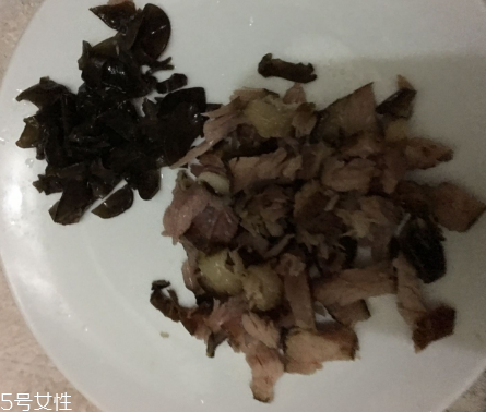 煙熏臘肉怎么保存？通風處保存
