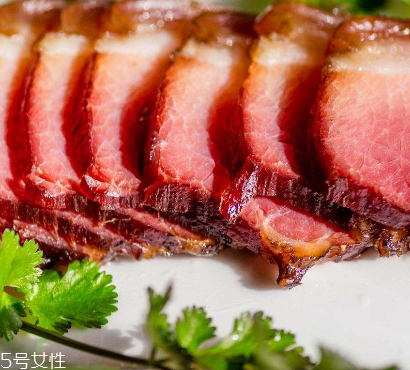 煙熏臘肉怎么炒好吃？做法多多任你選
