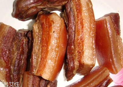 煙熏臘肉怎么炒好吃？做法多多任你選