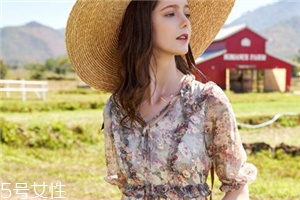 看櫻花穿什么裙子好看？清新美裙最相宜